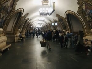 Article : Le métro de Moscou ou le palais des tsars, comment faire la différence ?